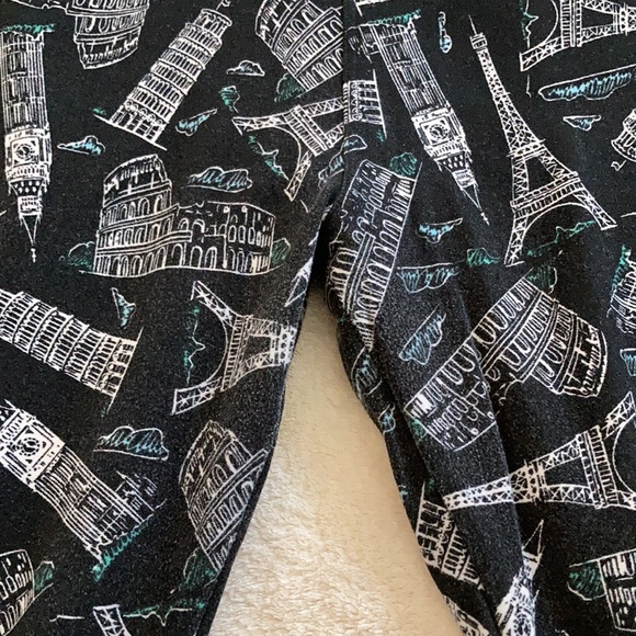 LuLaRoe Leggings - OS - world landmarks print - Picture 6 of 7